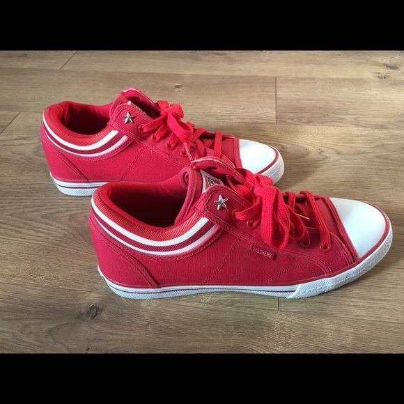 Sketchers Sneakers Red Stars and Stripes 8.5 - Picture 9 of 10